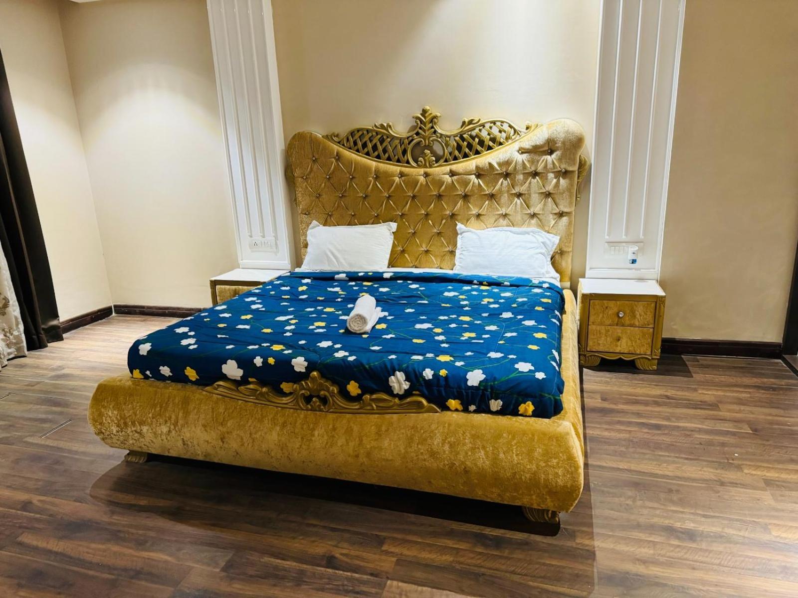 The Pearl Hotel Sirsa Экстерьер фото
